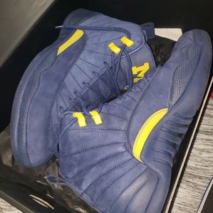 Jordan Retro 12 Michigan